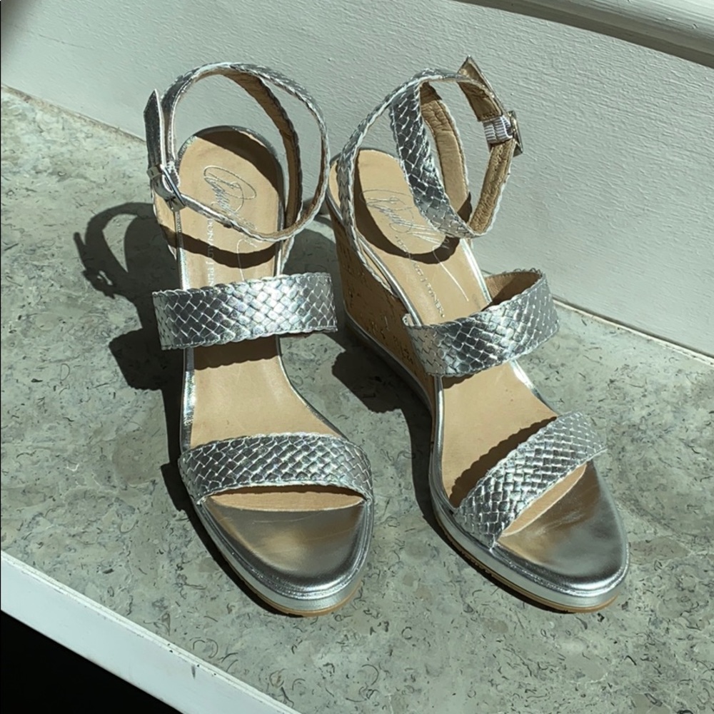 Donald Pliner sandals - Picture 13 of 16